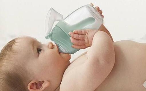 有這些信號 說明寶寶需要喝水了