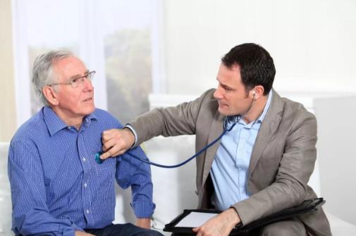 平時不痛不癢，一查癌癥就是晚期？醫生奉勸：7類人需定期