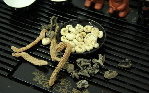 經(jīng)常煲中藥你煲的對嗎？ 可能令藥效減半