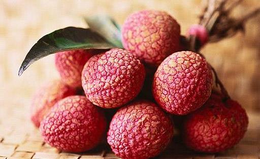 長寶寶時間只吃軟食牙齒問題多 寶寶吃硬食的咀嚼訓練