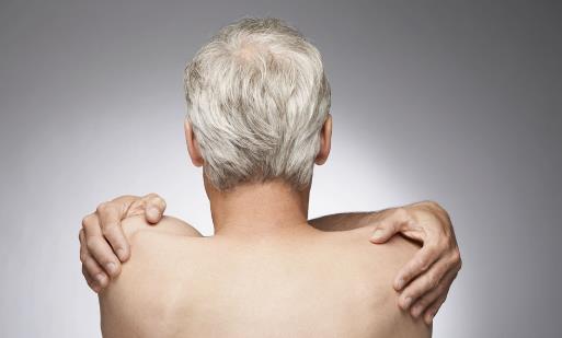 自己的白頭發(fā)比別人來得快一些