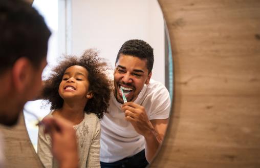 錯誤的刷牙方式對牙齒的損害有多大？究竟應該怎么刷！