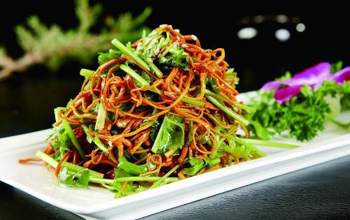 它的“香味”圈粉無(wú)數(shù)，又讓人嗤之以鼻，殊不知，吃了它