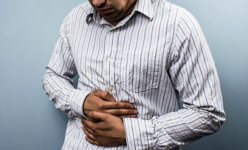 前列腺癌常常有四個標志，腰部出現(xiàn)一個征兆，提示癌癥已