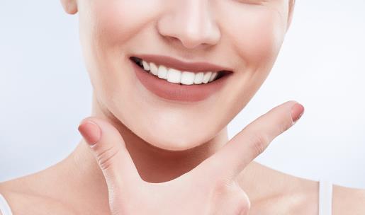 為何年齡越大牙縫越大?可能是五個原因所致,希望你別不