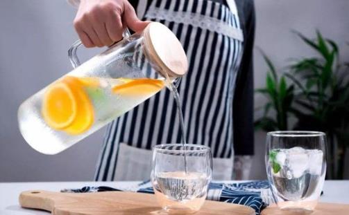 一天排尿幾次才正常？不管白天，還是黑夜，盡量控制在這