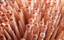 不正確使用牙簽對牙齒危害大 減少剔牙防止牙縫出現