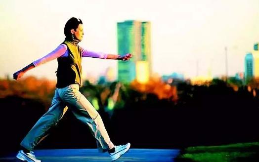 堅持快速走路 走掉多種疾病