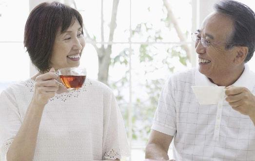 老年人喝茶的有一些注意事項 適合老人喝的茶