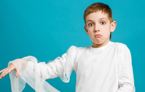 白衣服發(fā)黃怎么辦 去黃只要幾招就夠了