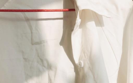 白衣服發(fā)黃怎么辦 去黃只要幾招就夠了