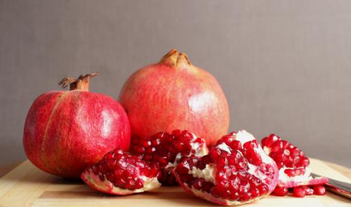 常吃石榴美容養顏 但是這些人最好不吃