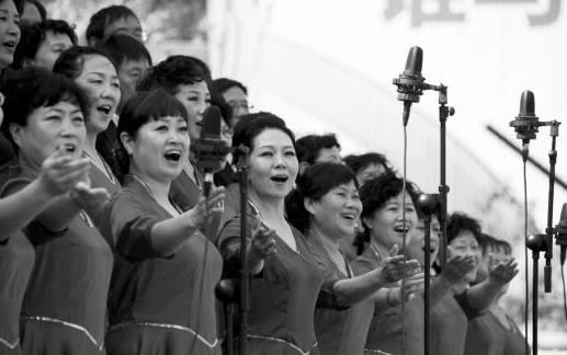 唱歌不僅有益身心健康 更是老年人養生的一大法寶