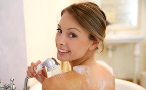 洗澡太勤皮膚受不了 夏天洗澡有些事剛做完不要洗澡