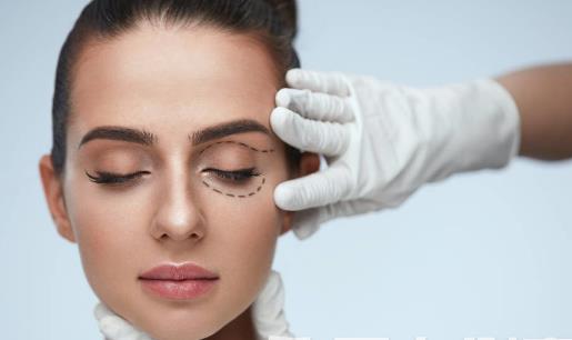 眼袋嚴(yán)重影響臉部美觀 可以緩解眼袋的食物