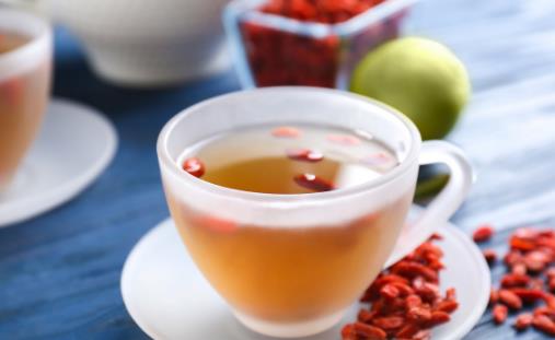 枸杞泡水能補氣補血延緩衰老 枸杞泡水喝的注意事項