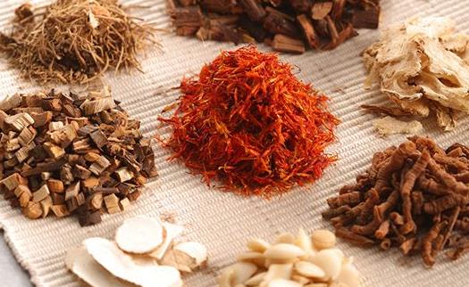 滋補(bǔ)性中藥對(duì)老年人最為適宜 適合老年人吃的中藥