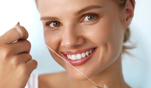 老年人科學(xué)保護(hù)牙齒 切莫陷入護(hù)牙健齒的錯(cuò)誤觀念