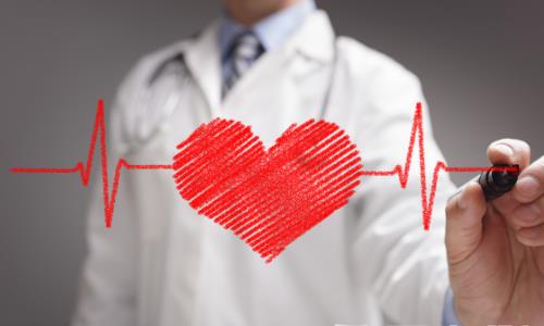 天熱為什么感覺胸悶心慌？兩點辯識真假心臟病