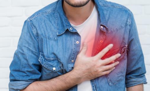 天熱為什么感覺胸悶心慌？兩點辯識真假心臟病