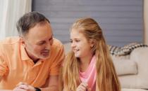 ?不走心的贊揚很可能適得其反 讓孩子越夸越頑皮