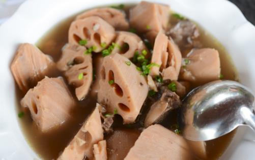 立秋之后要吃藕，七孔藕和九孔藕有區別嗎？搭配排骨食療