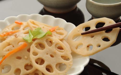 立秋之后要吃藕，七孔藕和九孔藕有區別嗎？搭配排骨食療