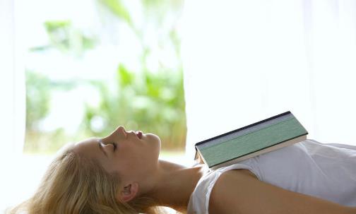 午睡的八大好處 合理的午睡才能達到最好的休息效果