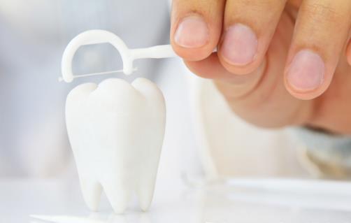 為了美白反而傷害牙齒？洗牙不是你想得那樣！