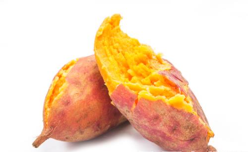 喝酒前吃這些食物，能改善宿醉不適