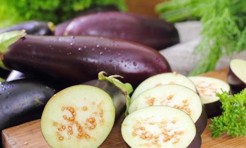 秋老虎來(lái)臨，5大時(shí)令食材抗秋燥！