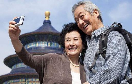 老人經常旅游緩解孤獨寂寞 老人旅游的注意事項 