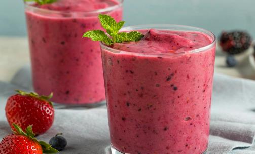 草莓太紅是因?yàn)槿旧?草莓的八大功效