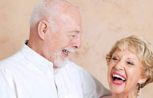 老人護(hù)牙必須知道的7個誤區(qū) 能保護(hù)牙齒的9種食物