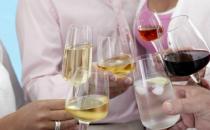 適度飲酒同樣有致癌風險 長期飲酒引發心腦血管疾病