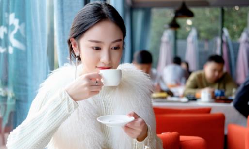 從心理的角度來分析 容易勾引男人出軌的六種女人 