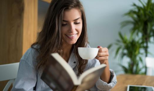 從心理的角度來分析 容易勾引男人出軌的六種女人 