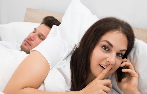 女性也會走上出軌的道路 女性出軌的明顯表現 