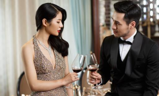 了解男人出軌的心理原因 對癥采取相應(yīng)的措施進(jìn)行避免