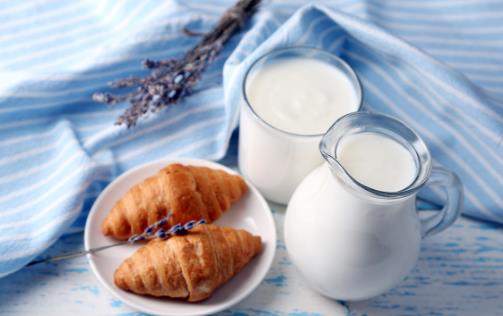 牛奶營養價值很高 你知道喝牛奶的注意事項嗎