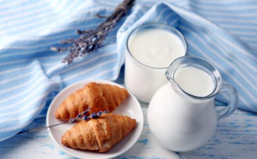 鮮牛奶獨特的喝法 但獨特并不等同于健康