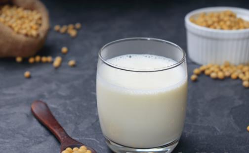 老人喝豆?jié){養(yǎng)生 要注意哪些喝豆?jié){的禁忌呢？