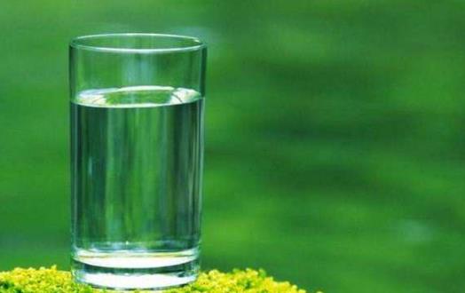 白領族多喝水能養生 常見喝水五大誤區