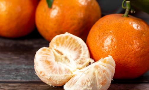 吃了這些黃色水果竟能讓皮膚變黃？