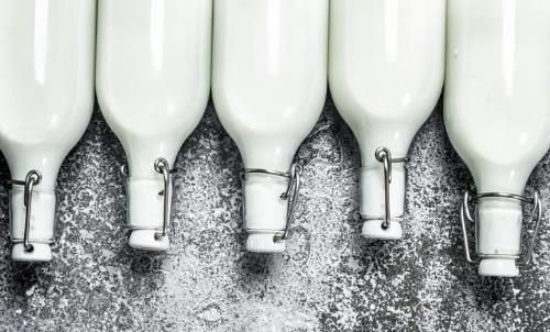 寒冷的天氣里，如何喝杯溫暖又有營養的鮮奶