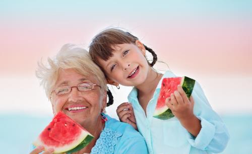 老人牙齦出血的常見因素 牙齦經常出血的日常對策