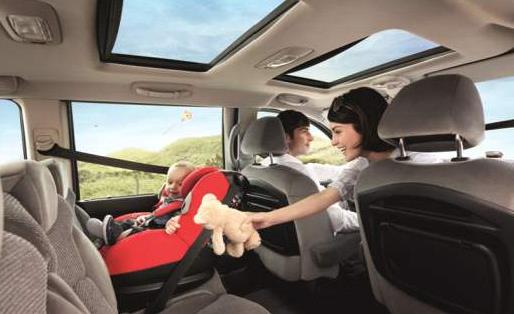 寶寶乘車注意事項 孩子不宜系成人安全帶
