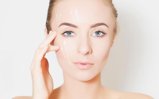 魚尾紋形成的原因 魚尾紋的預(yù)防比去除要重要得多