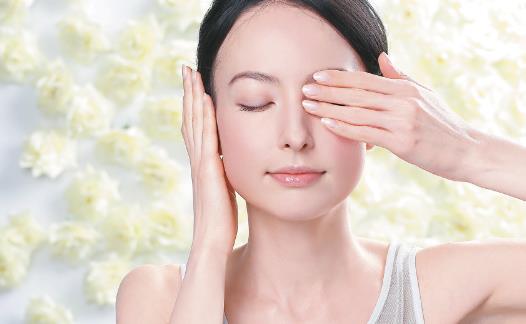 八種緩解黑眼圈的方法 令眼部呈現(xiàn)水潤緊致狀態(tài)