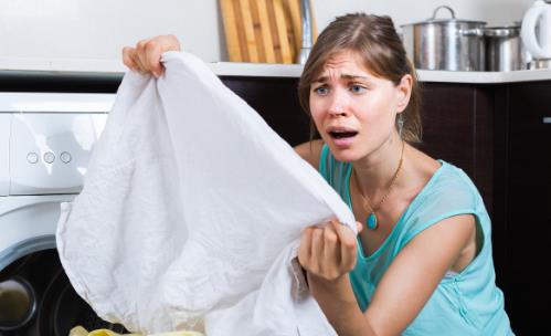 衣服沾上車厘子汁的清洗法 陳舊衣服紅酒漬應對辦法